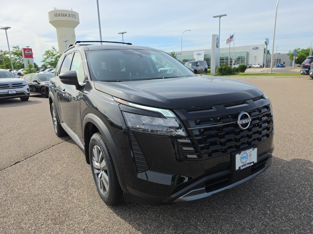 New 2026 Nissan Pathfinder SL SUV