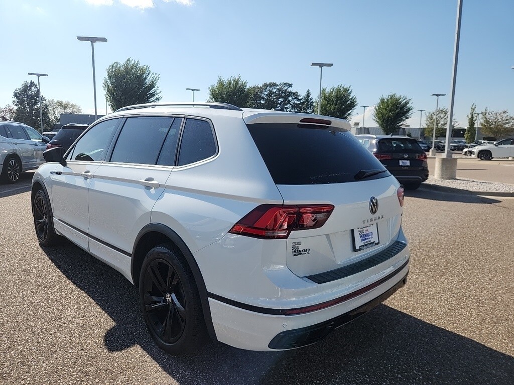 2023 Volkswagen Tiguan SE R-Line Black photo 2