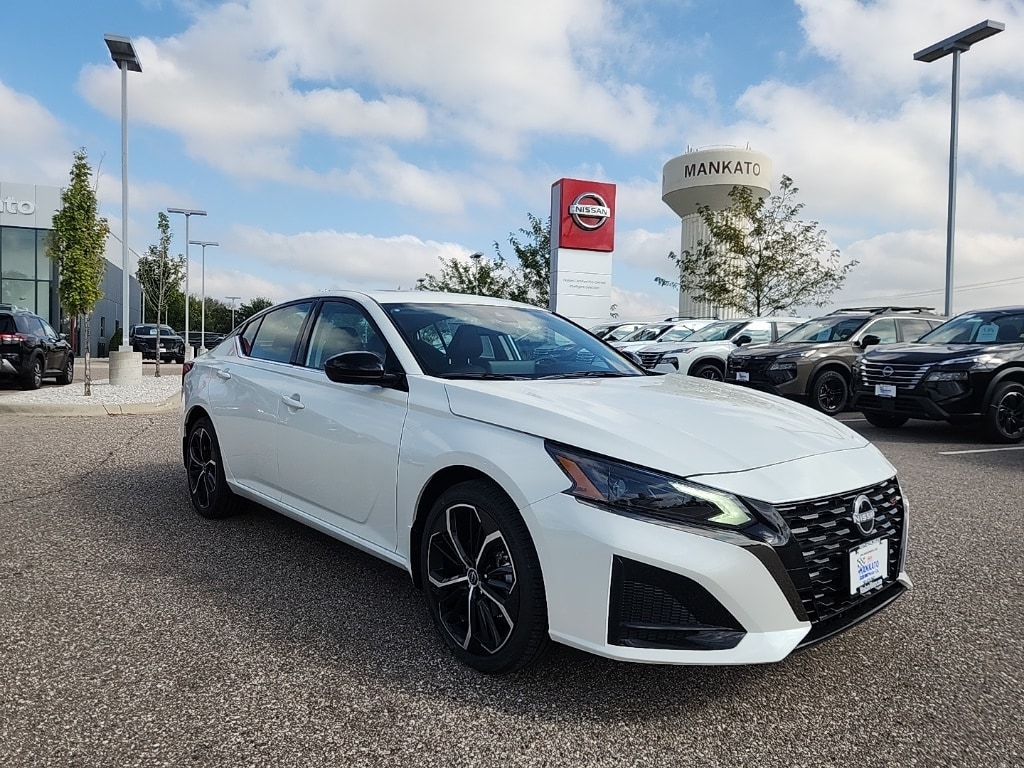 New 2025 Nissan Altima 2.5 SR Sedan