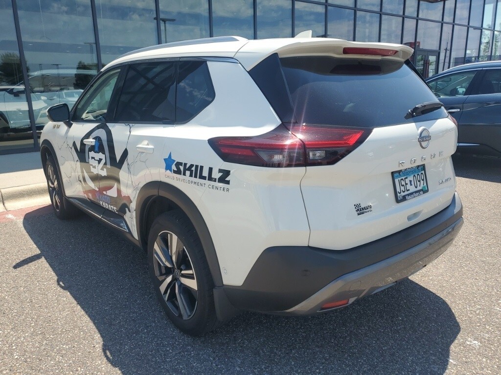 2023 Nissan Rogue SL AWD photo 3