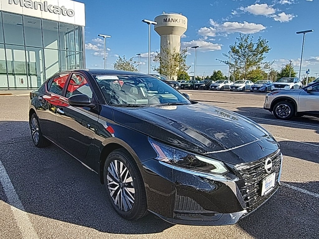 New 2025 Nissan Altima 2.5 SV Sedan