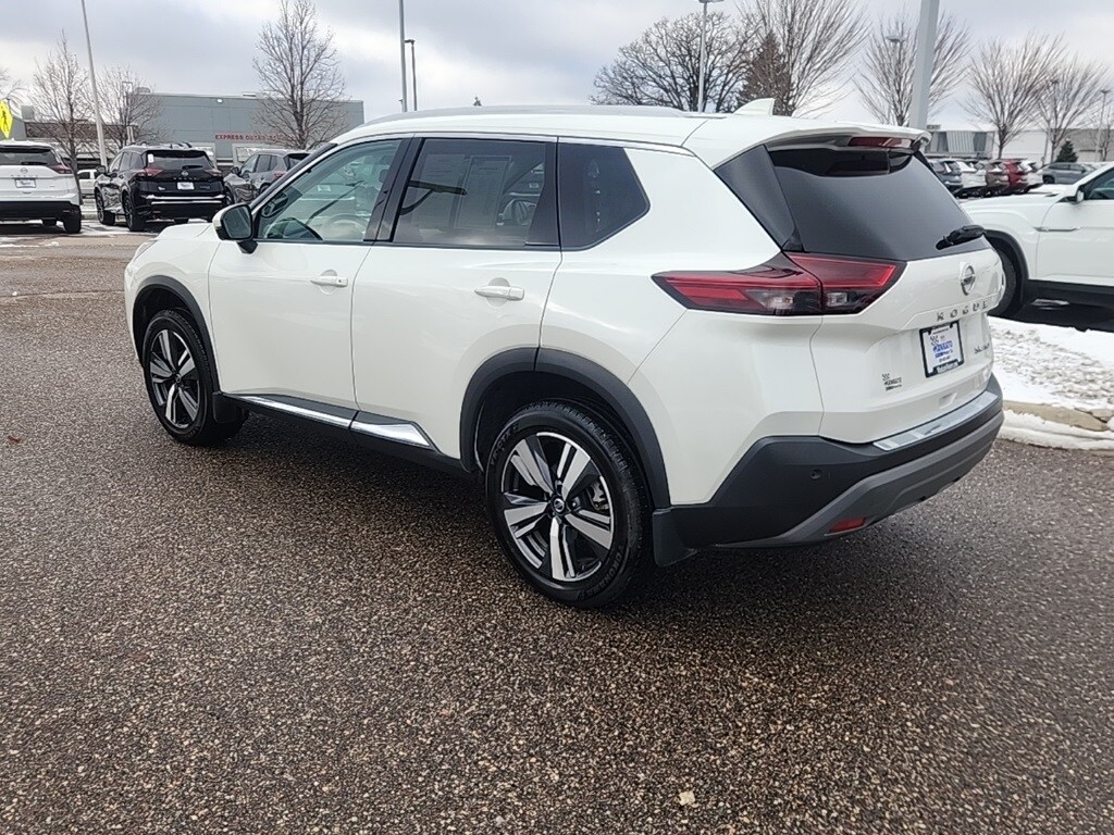 2021 Nissan Rogue SL AWD photo 2