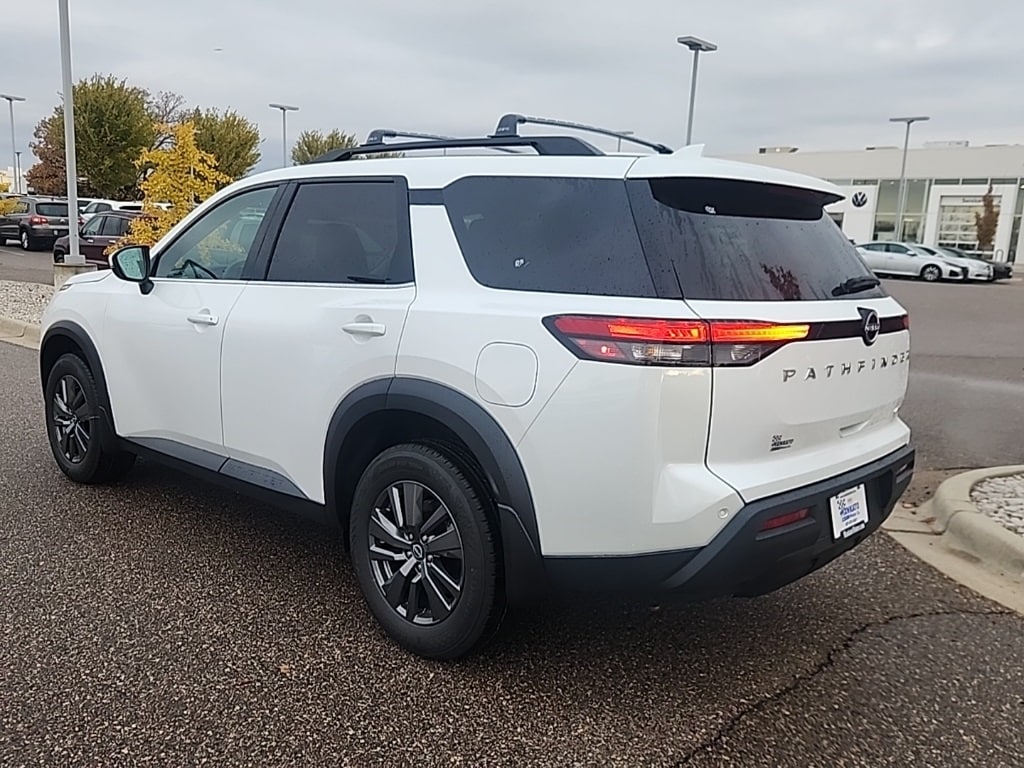 New 2025 Nissan Pathfinder SV SUV