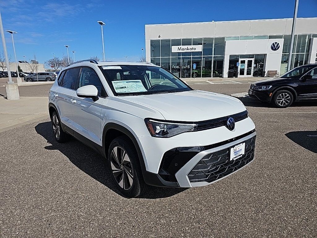 New 2025 Volkswagen Taos 1.5T SE SUV