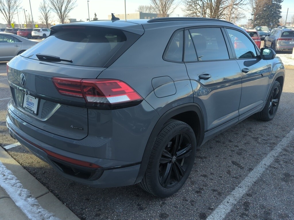 2023 Volkswagen Atlas Cross Sport SEL R-Line photo 2