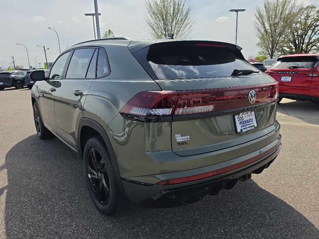 New 2026 Volkswagen Atlas Cross Sport 2.0T SEL R-Line Black SUV