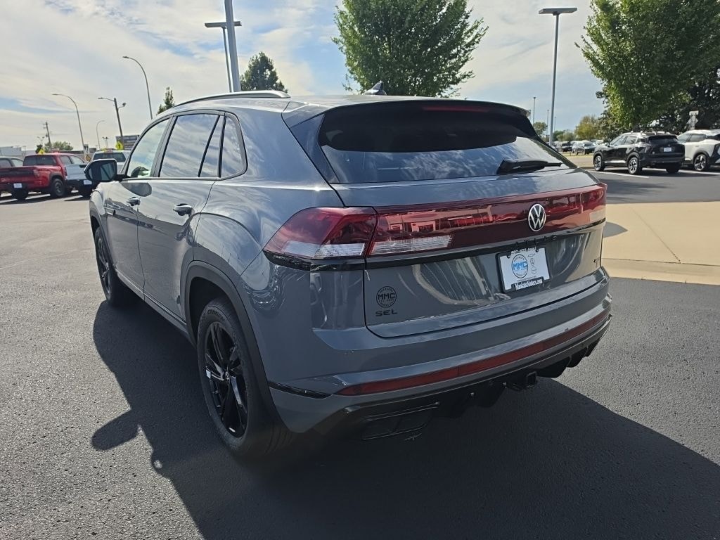 New 2026 Volkswagen Atlas Cross Sport SEL R-Line Black SUV
