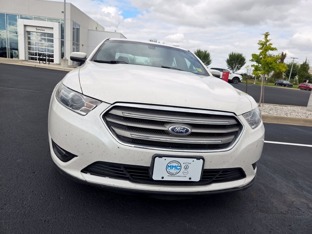 Used 2016 Ford Taurus SEL Sedan