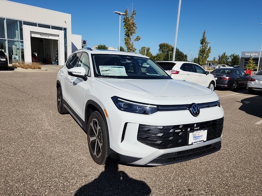 2025 Volkswagen Tiguan SE R-Line Black photo 4