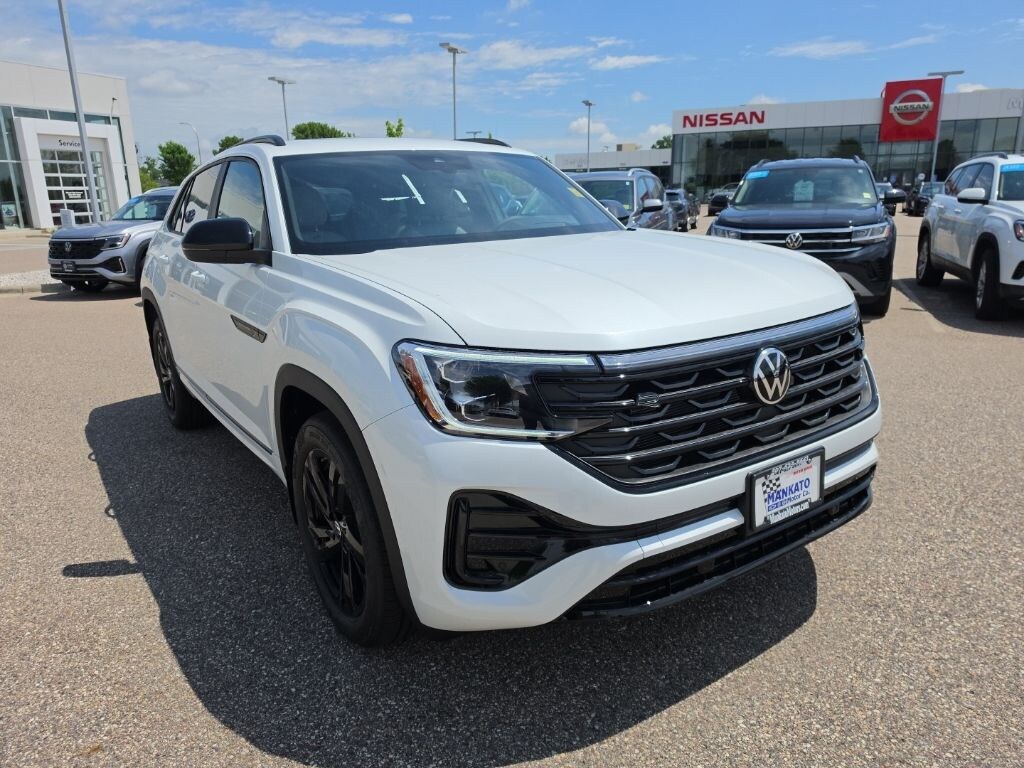 New 2026 Volkswagen Atlas Cross Sport 2.0T SEL R-Line Black SUV