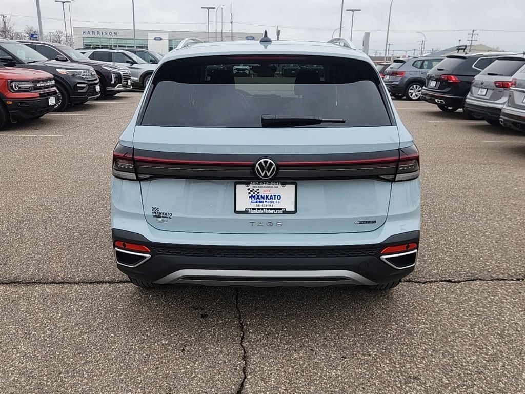 Certified 2025 Volkswagen Taos 1.5T SE SUV