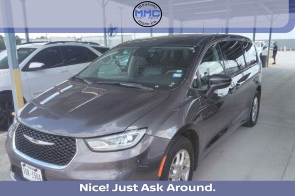 Used 2023 Chrysler Pacifica Touring L Van Passenger Van