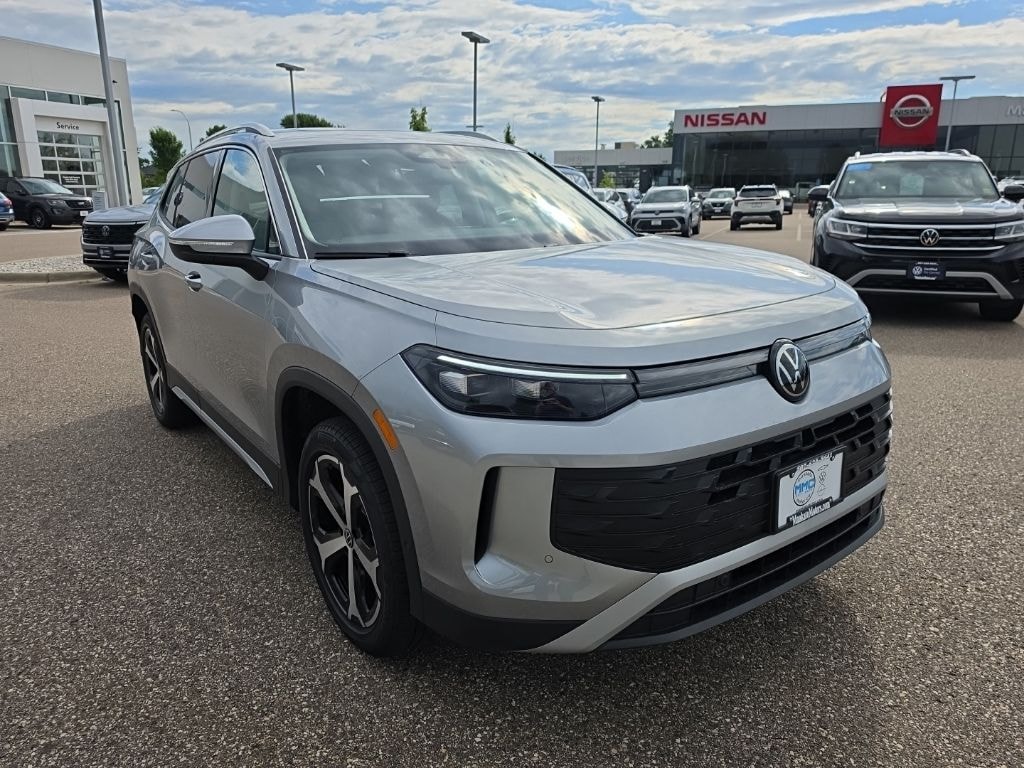 New 2026 Volkswagen Tiguan 2.0T SE SUV