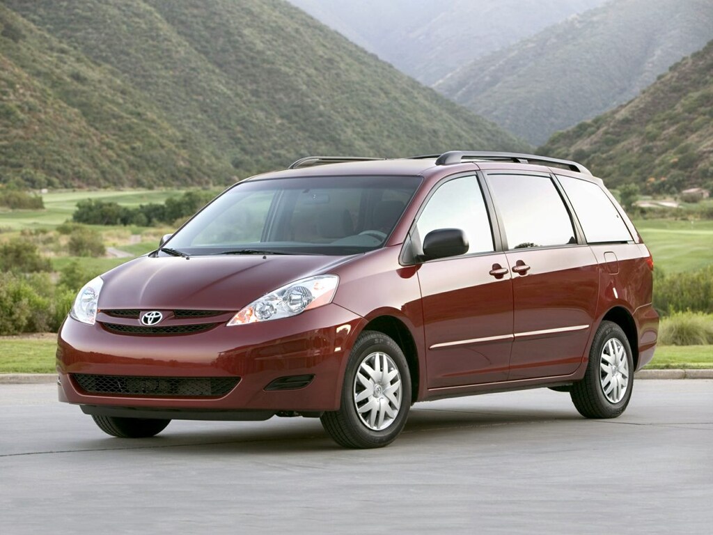 Used 2008 Toyota Sienna XLE Van