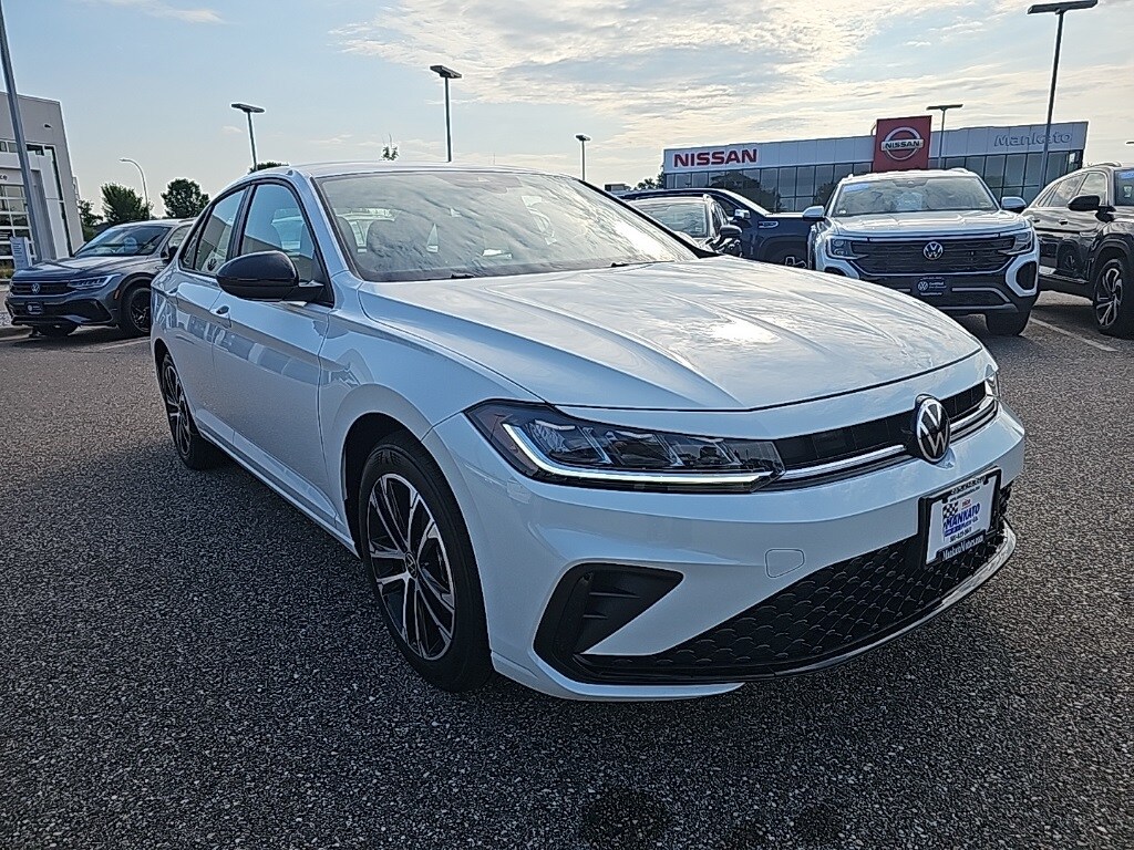 2025 Volkswagen Jetta 1.5T Sport photo 4