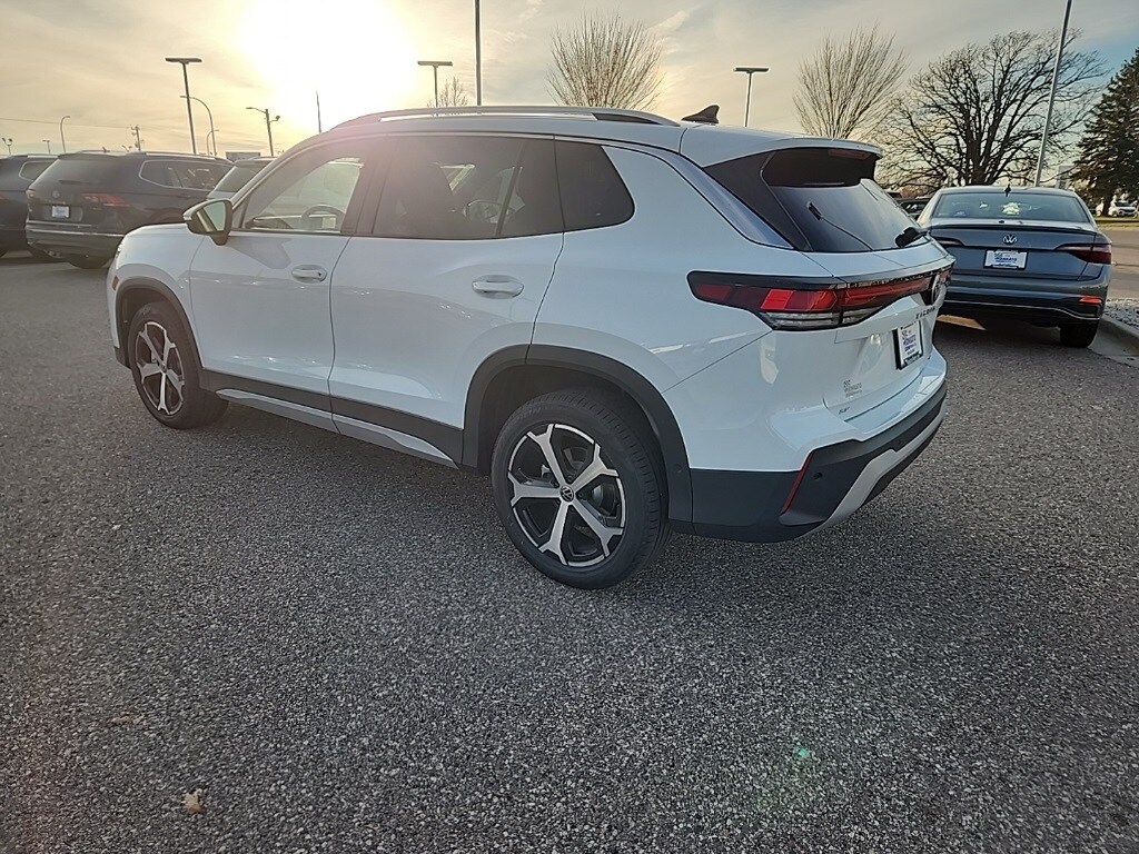 2026 Volkswagen Tiguan SE photo 2