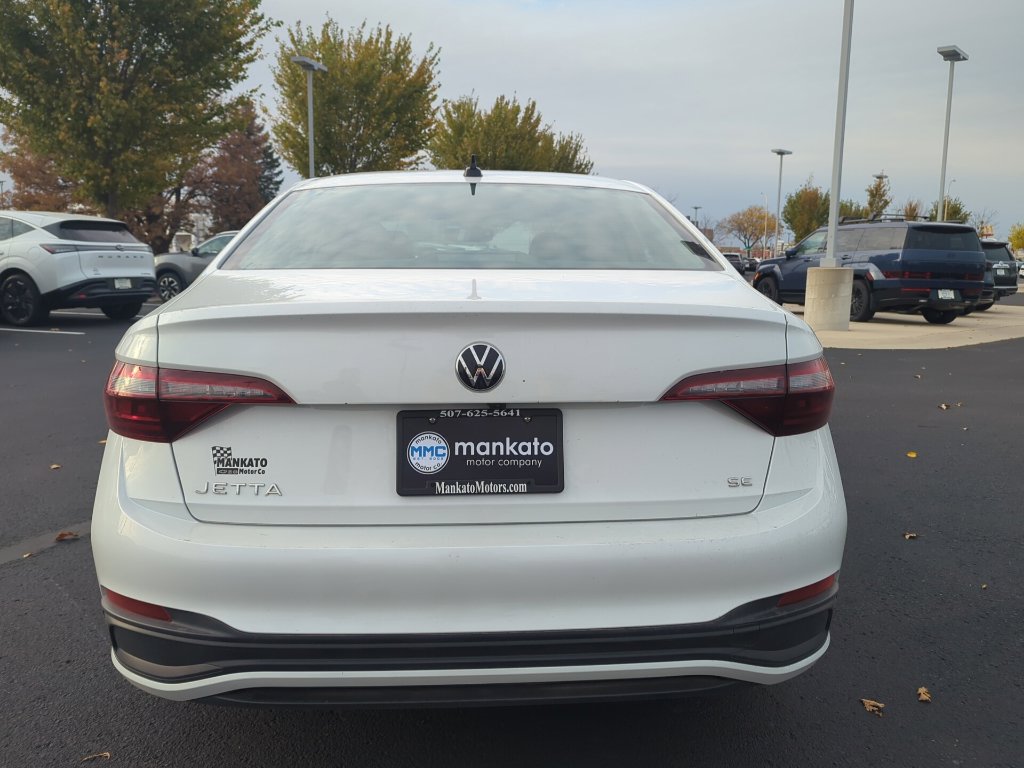 Used 2024 Volkswagen Jetta 1.5T SE Sedan