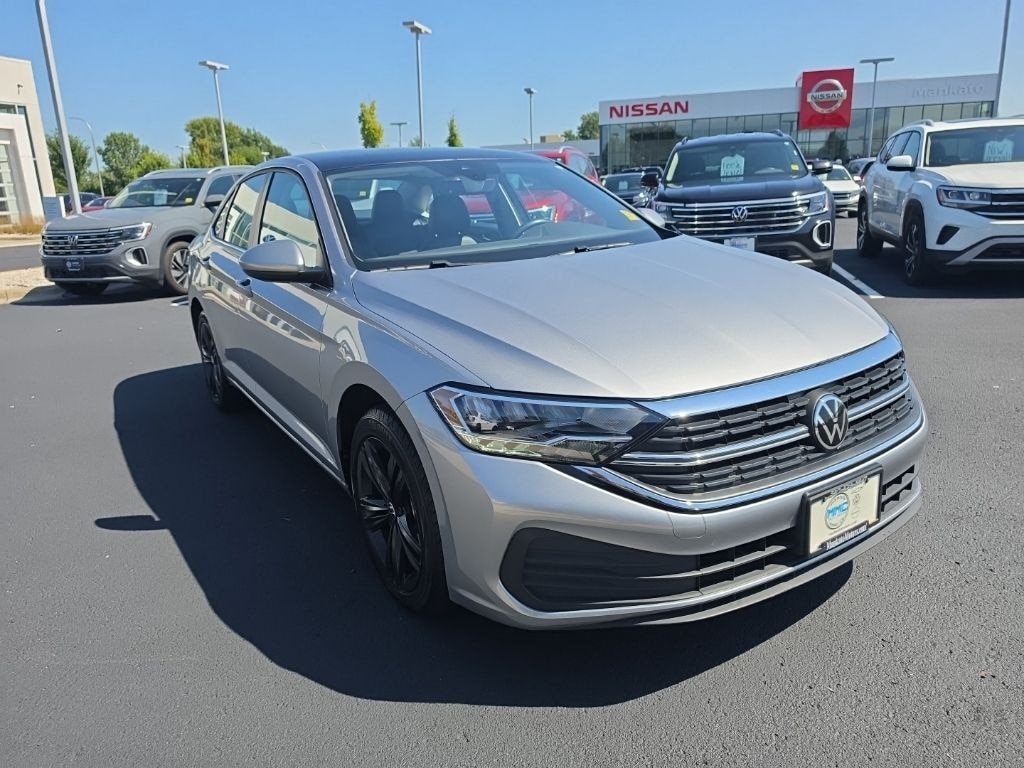 Certified 2024 Volkswagen Jetta 1.5T SE Sedan