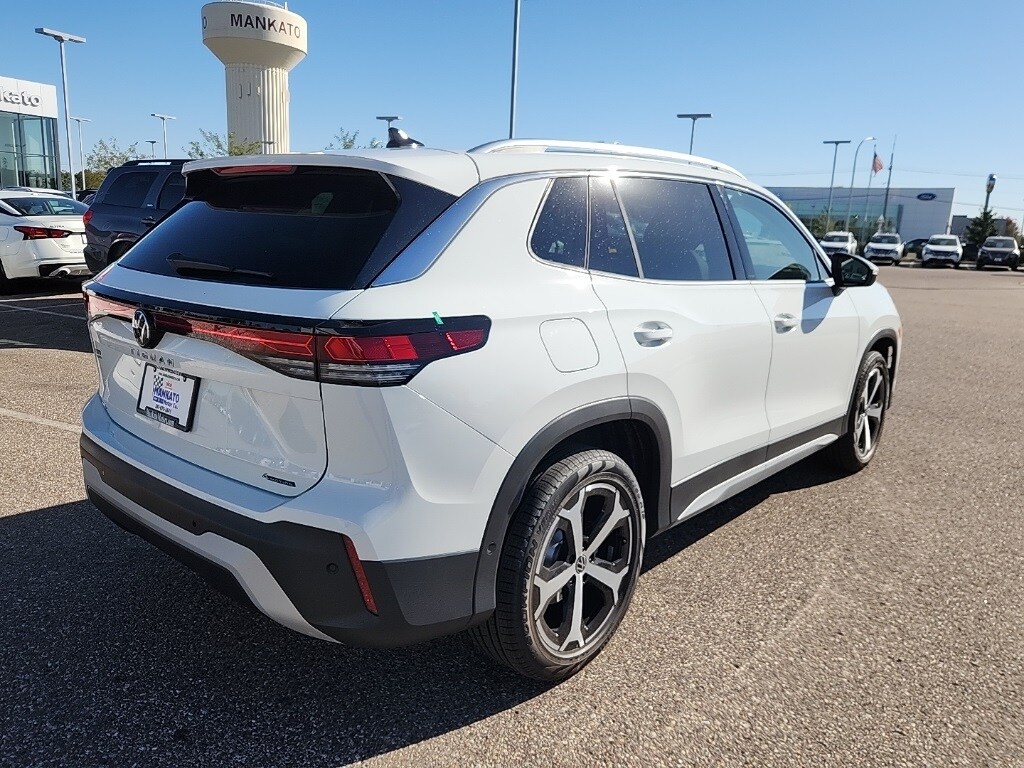 2025 Volkswagen Tiguan SE R-Line Black photo 3