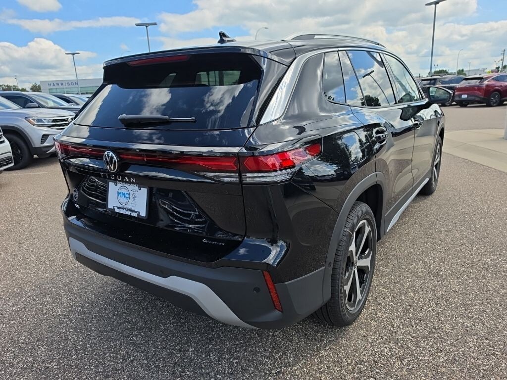 New 2026 Volkswagen Tiguan 2.0T SE SUV