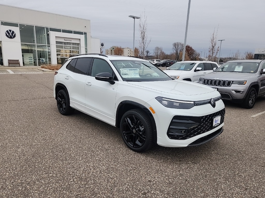New 2026 Volkswagen Tiguan 2.0T SE SUV