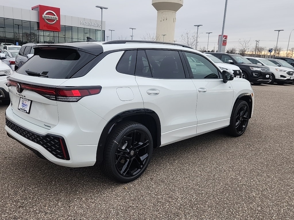 New 2026 Volkswagen Tiguan 2.0T SE SUV