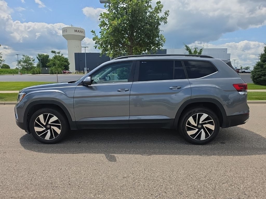 Used 2025 Volkswagen Atlas 2.0T SE w/Technology SUV