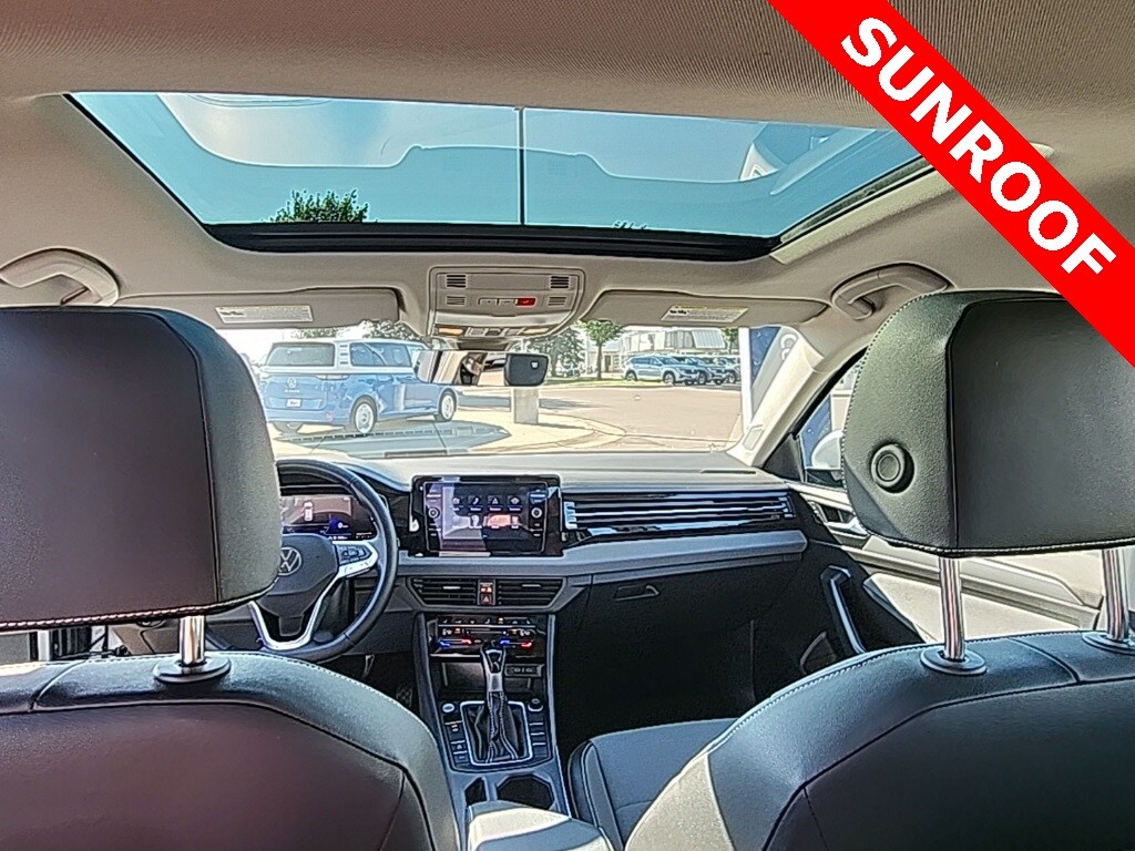 Certified 2025 Volkswagen Jetta 1.5T SE Sedan