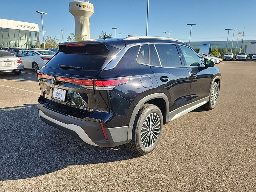 2025 Volkswagen Tiguan S photo 2