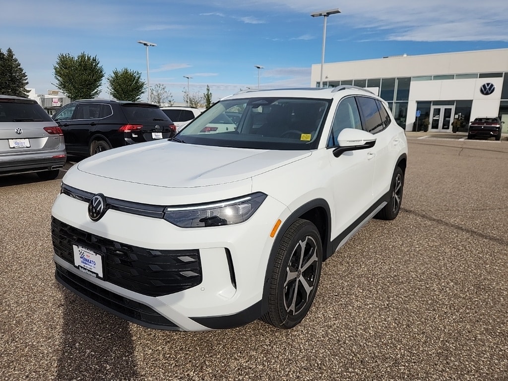 New 2025 Volkswagen Tiguan 2.0T SE SUV