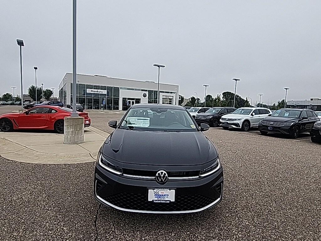 2025 Volkswagen Jetta 1.5T SEL photo 3