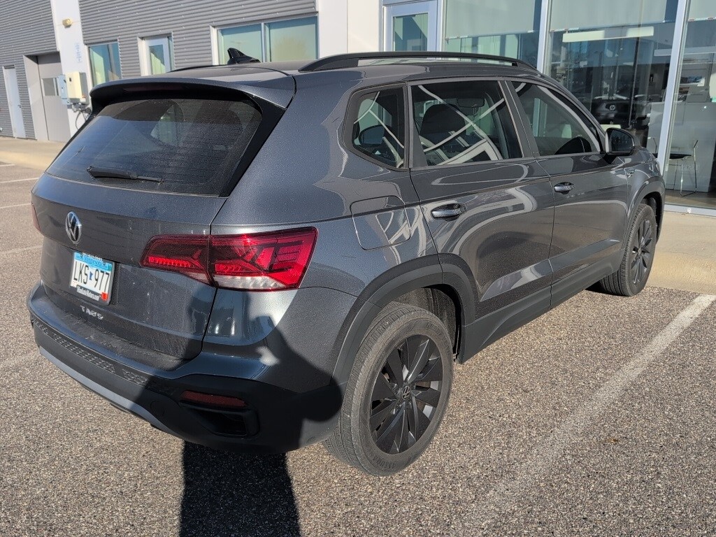 2024 Volkswagen Taos S photo 3