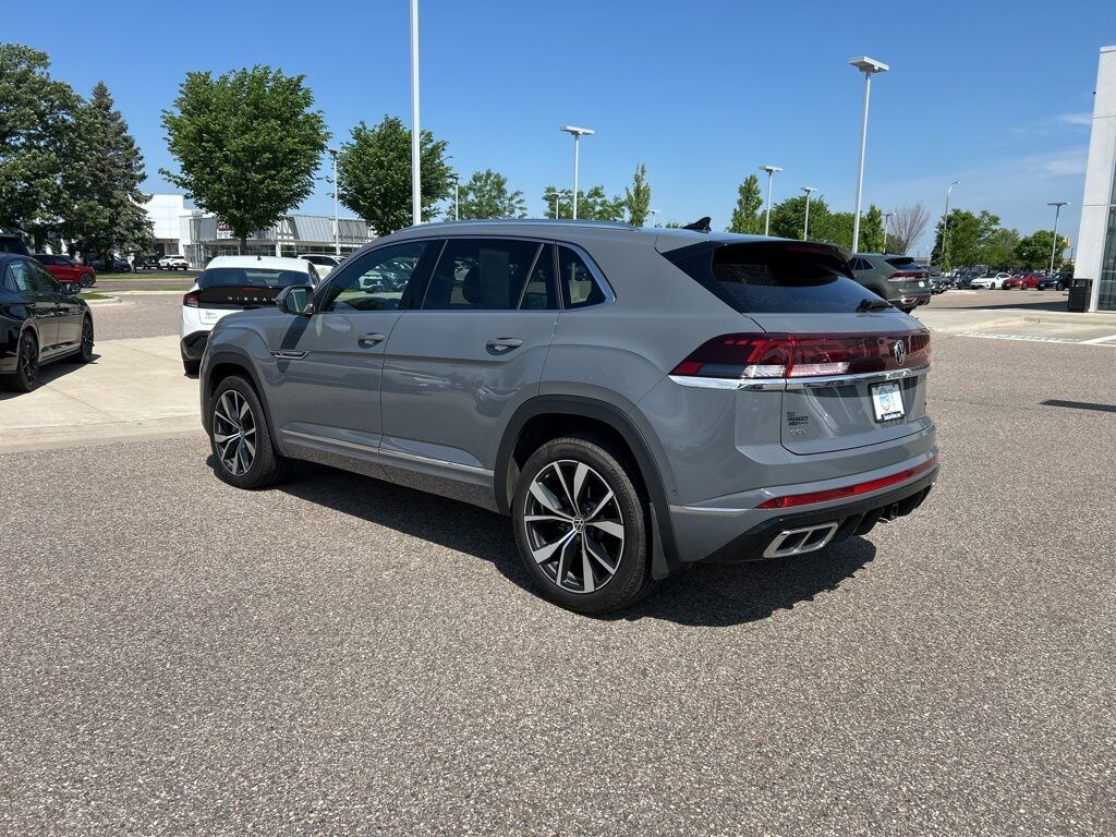 Used 2026 Volkswagen Atlas Cross Sport 2.0T SEL Premium R-Line SUV