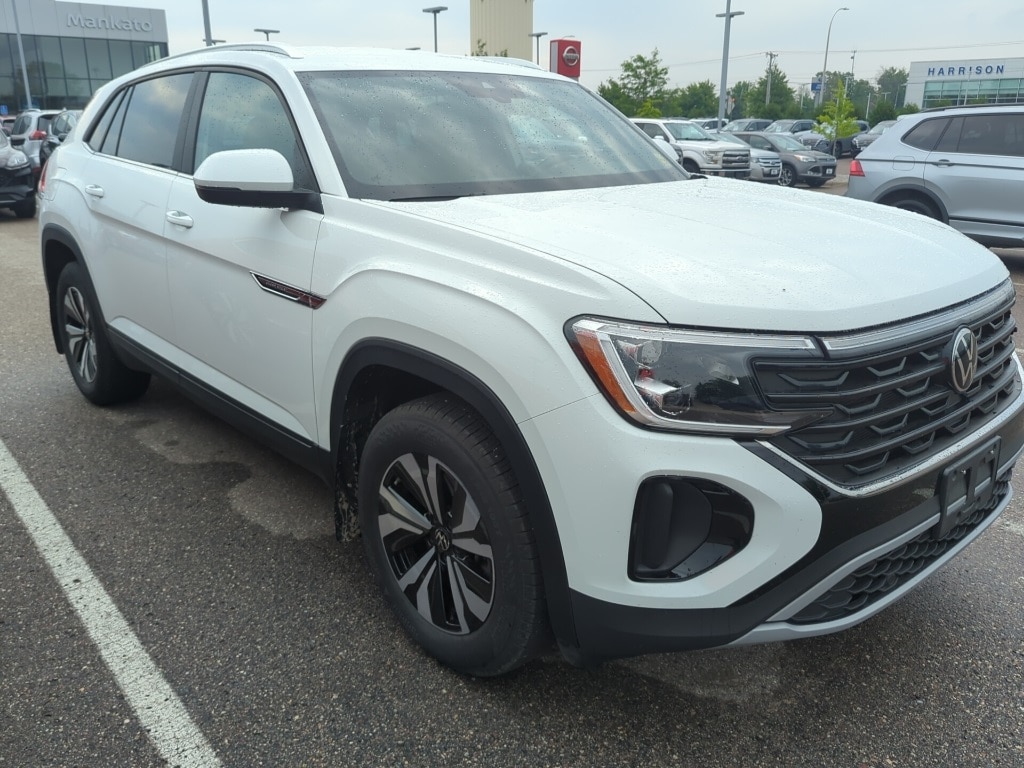 Used 2024 Volkswagen Atlas Cross Sport SE with VIN 1V2LE2CA1RC208719 for sale in Mankato, Minnesota