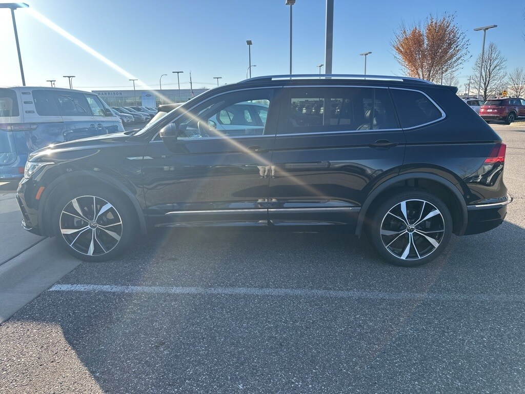 2022 Volkswagen Tiguan SEL Premium R-Line photo 4