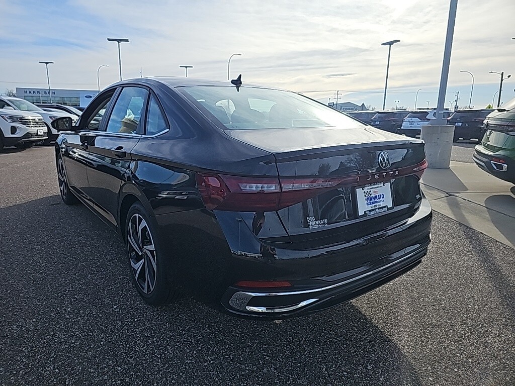 2026 Volkswagen Jetta 1.5T SEL photo 2