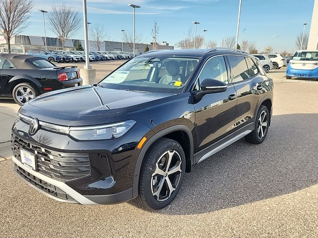 New 2026 Volkswagen Tiguan 2.0T SE SUV