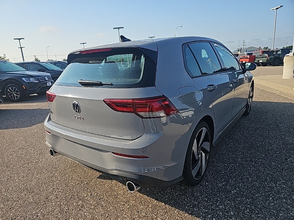 2025 Volkswagen Golf GTI S photo 3
