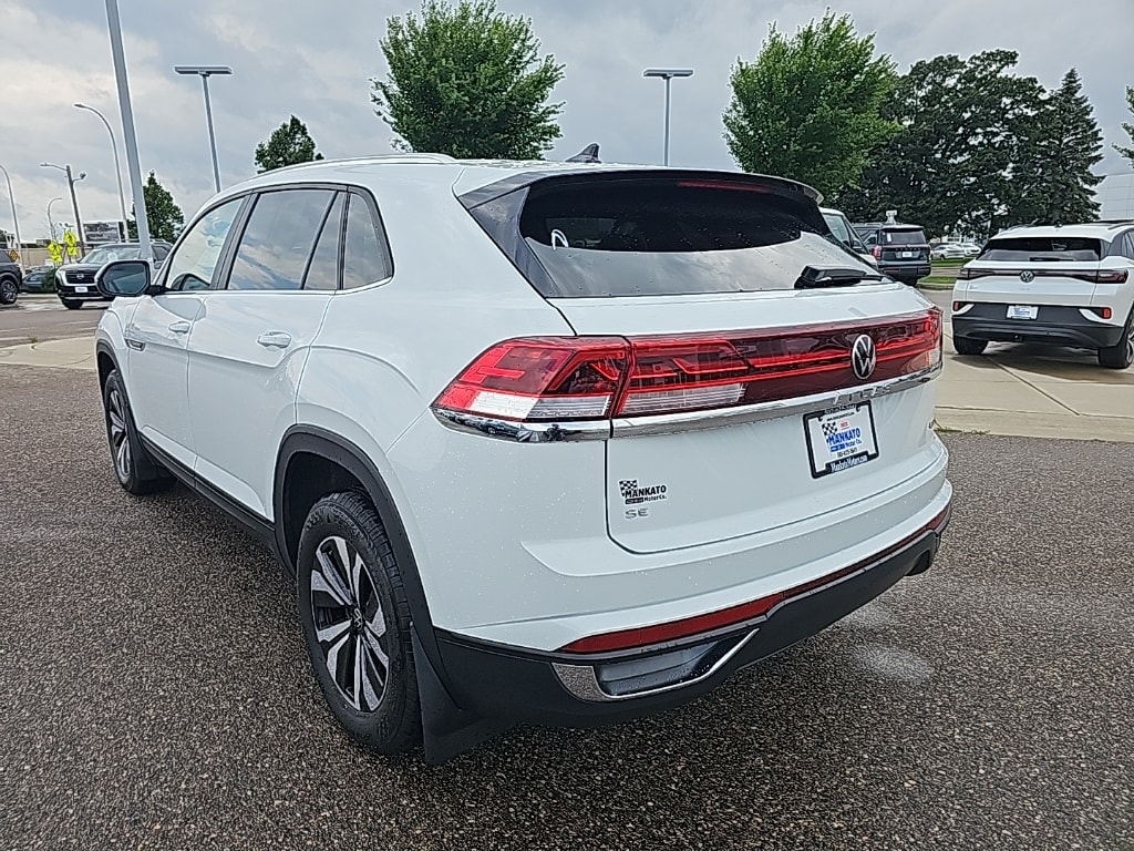 Certified 2024 Volkswagen Atlas Cross Sport SE with VIN 1V2LE2CA1RC208719 for sale in Mankato, Minnesota