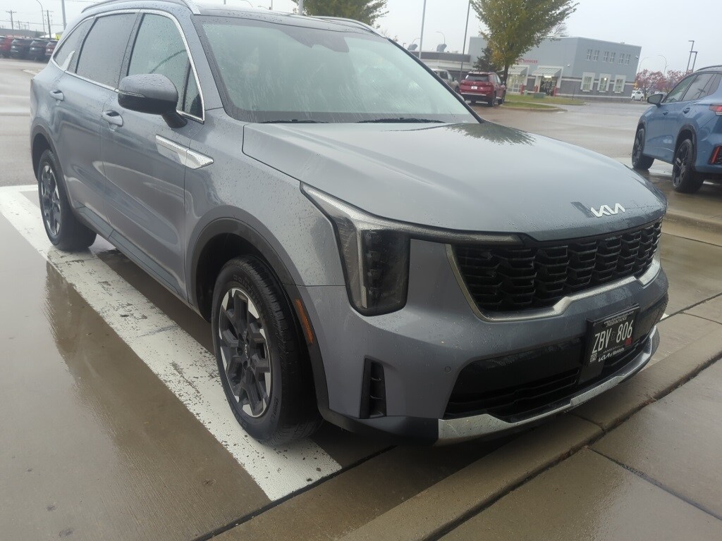 2024 Kia Sorento S photo 4
