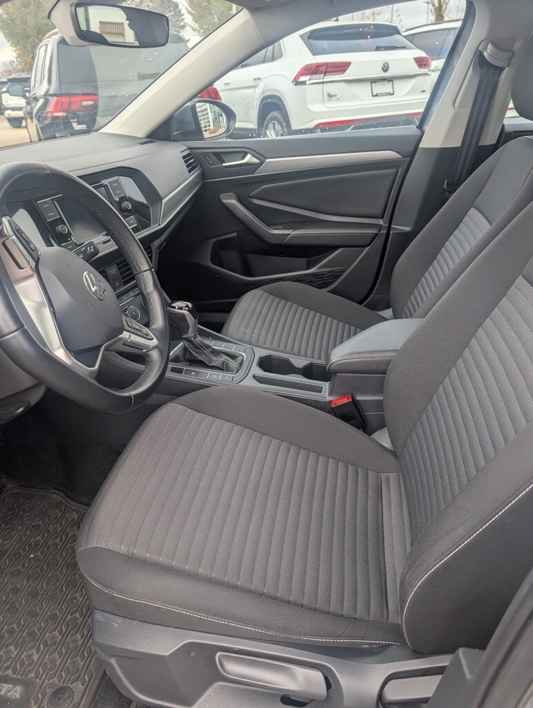 2023 Volkswagen Jetta 1.5T S photo 2