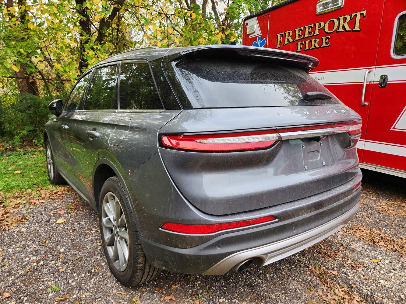 2022 Lincoln Corsair Standard photo 2