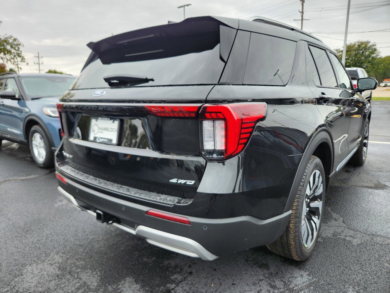 2026 Ford Explorer Platinum photo 4