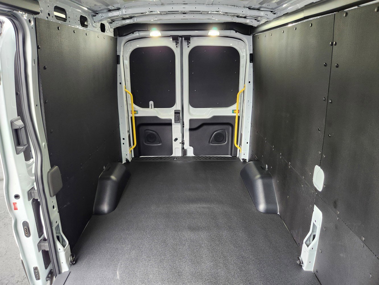2026 Ford Transit Van Base - Photo 18