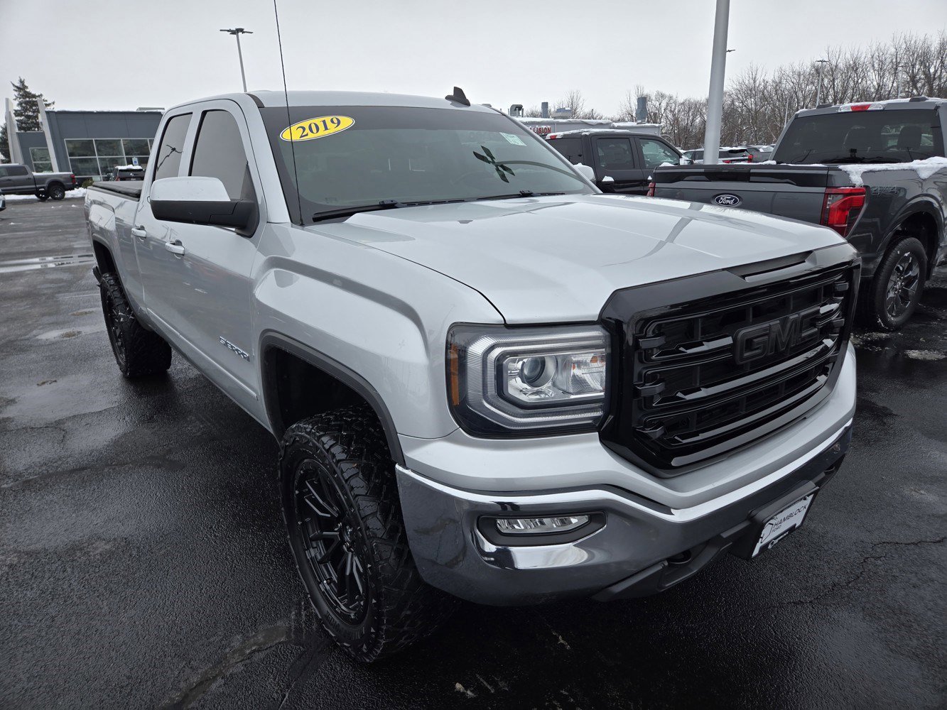 2019 GMC Sierra 1500 Limited SLE's photo