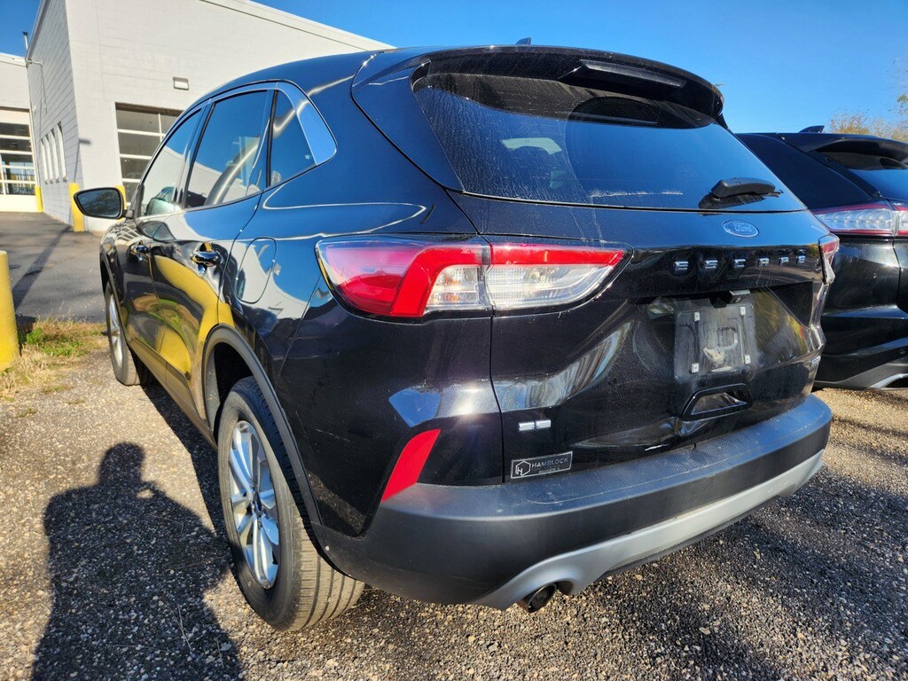 Used 2022 Ford Escape Hybrid SE SUV