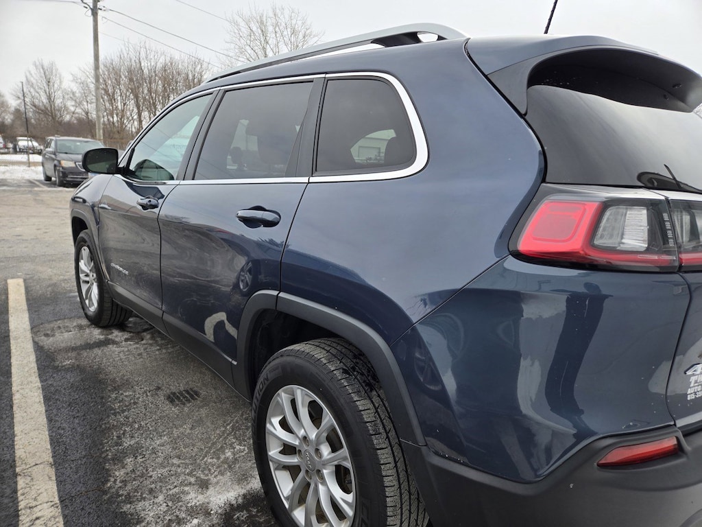 Used 2019 Jeep Cherokee Latitude SUV
