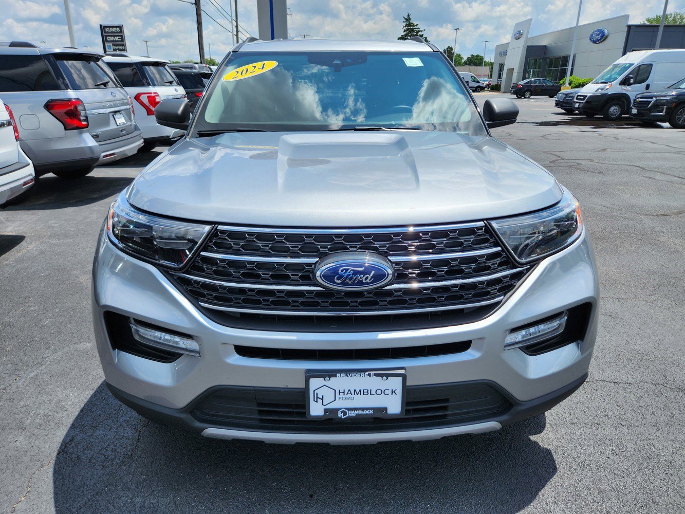 Used 2024 Ford Explorer XLT with VIN 1FMSK8DH5RGA03879 for sale in Belvidere, IL