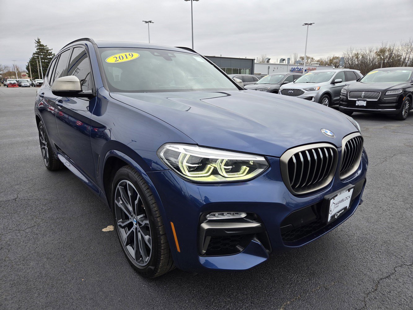2019 BMW X3 40i's photo