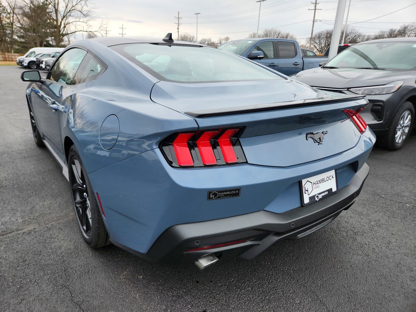 2025 Ford Mustang EcoBoost Premium photo 4